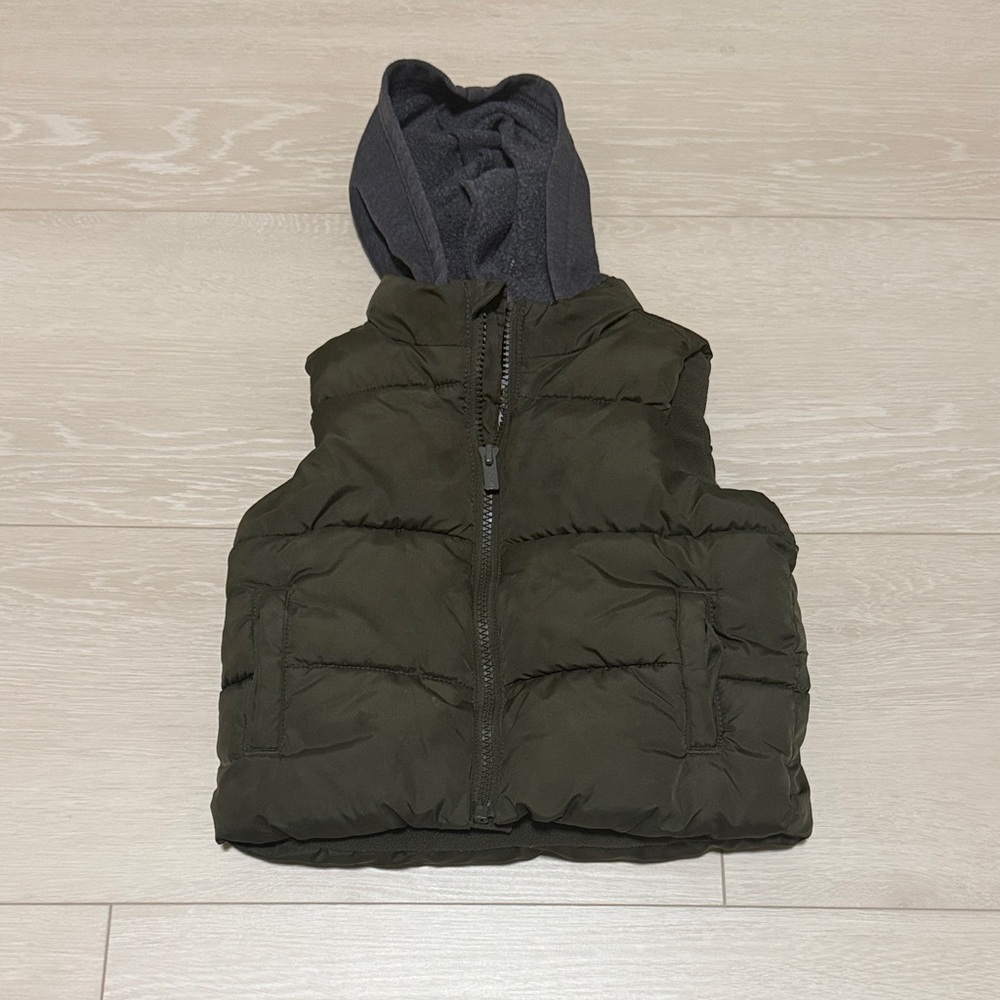 ✨ Old Navy Kids Hooded Puffer Vest - Dark Green and Gray
